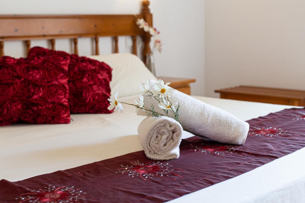 סנטה אאולריה דס ריו Hostal Yebisah מראה חיצוני תמונה