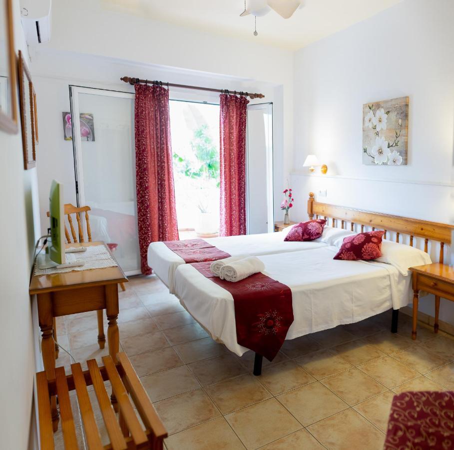 סנטה אאולריה דס ריו Hostal Yebisah מראה חיצוני תמונה