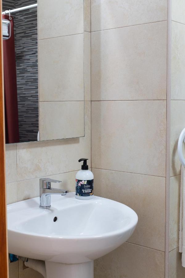 סנטה אאולריה דס ריו Hostal Yebisah מראה חיצוני תמונה