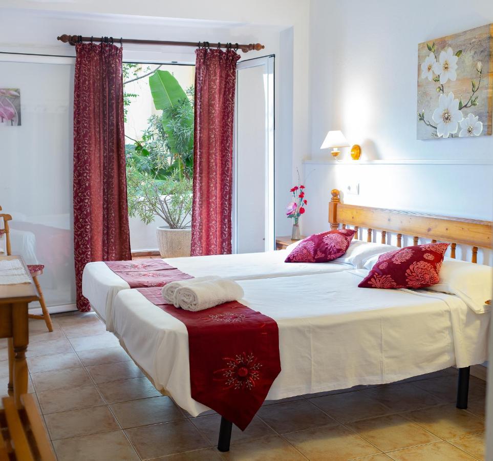 סנטה אאולריה דס ריו Hostal Yebisah מראה חיצוני תמונה